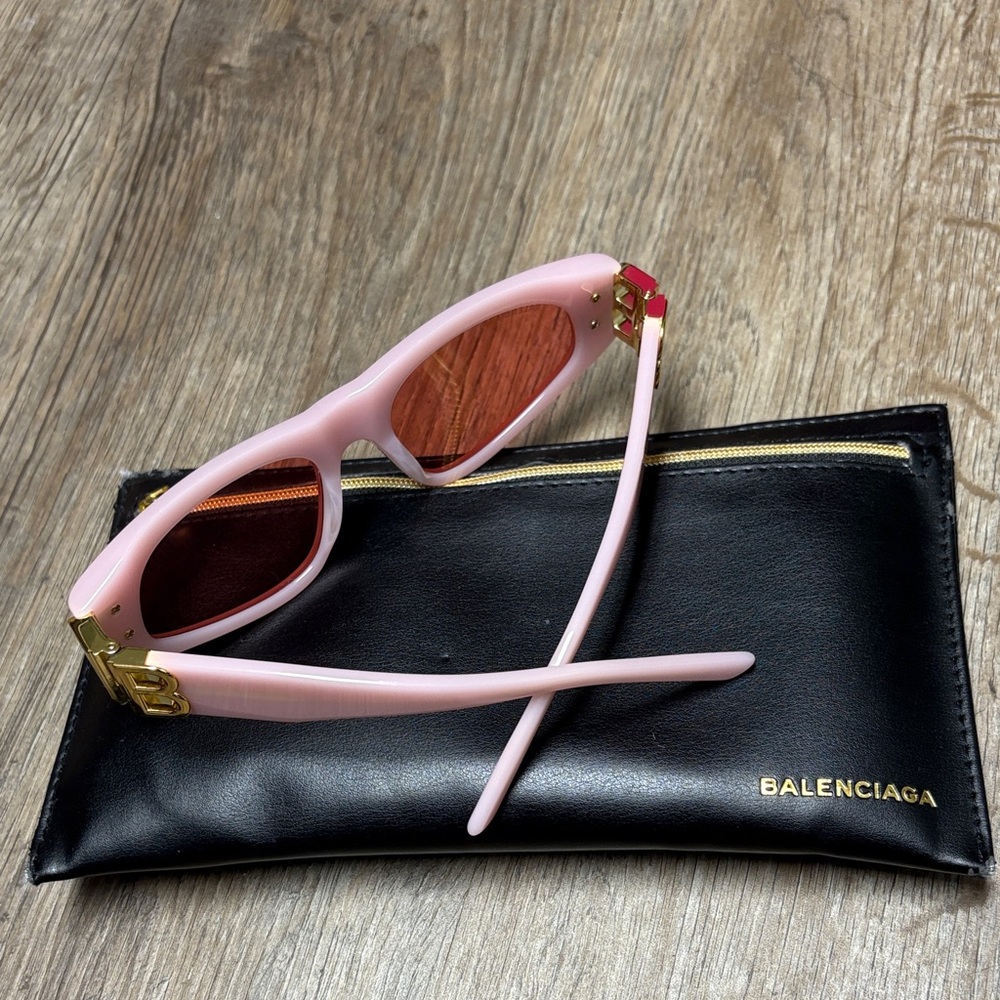 Balenciaga Light Pink Sunglasses with Black Case - Picture 8 of 11